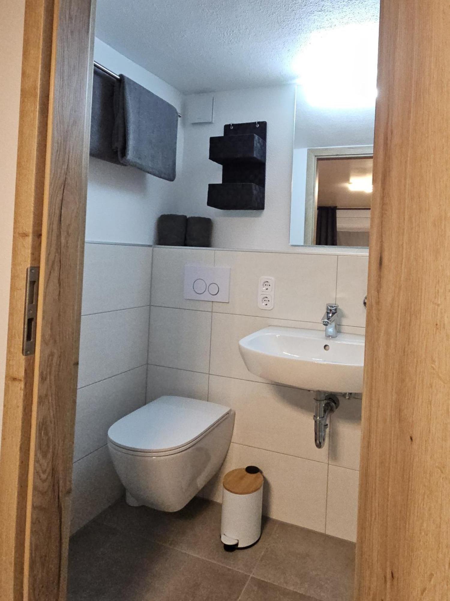 Gemuetliche Ferienwohnung Im Westerwald - "Ferienwohnung Grau" Weitefeld Exteriör bild
